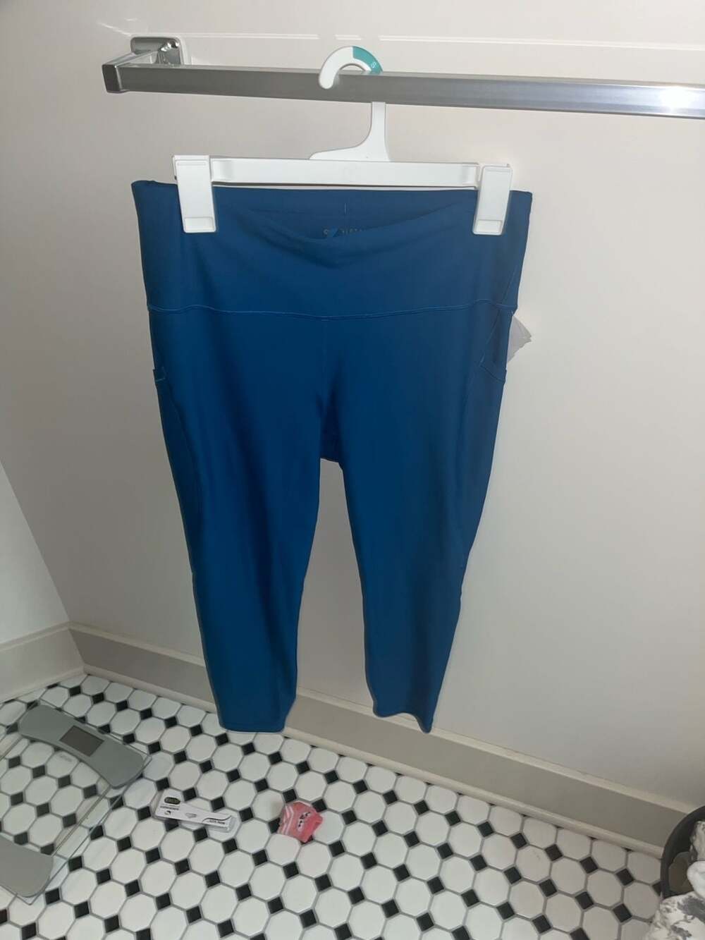 Athleta Interval Stash High Rise 7/8 Tight Leggings in Dark Lapis Blue - Picture 3 of 3
